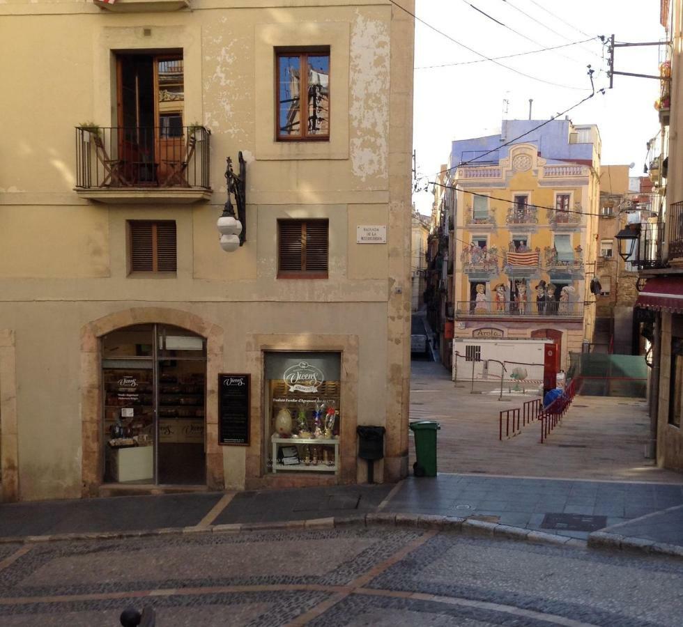 Apartamento En Plaza Sedassos Centro Historico Tarragona Kültér fotó